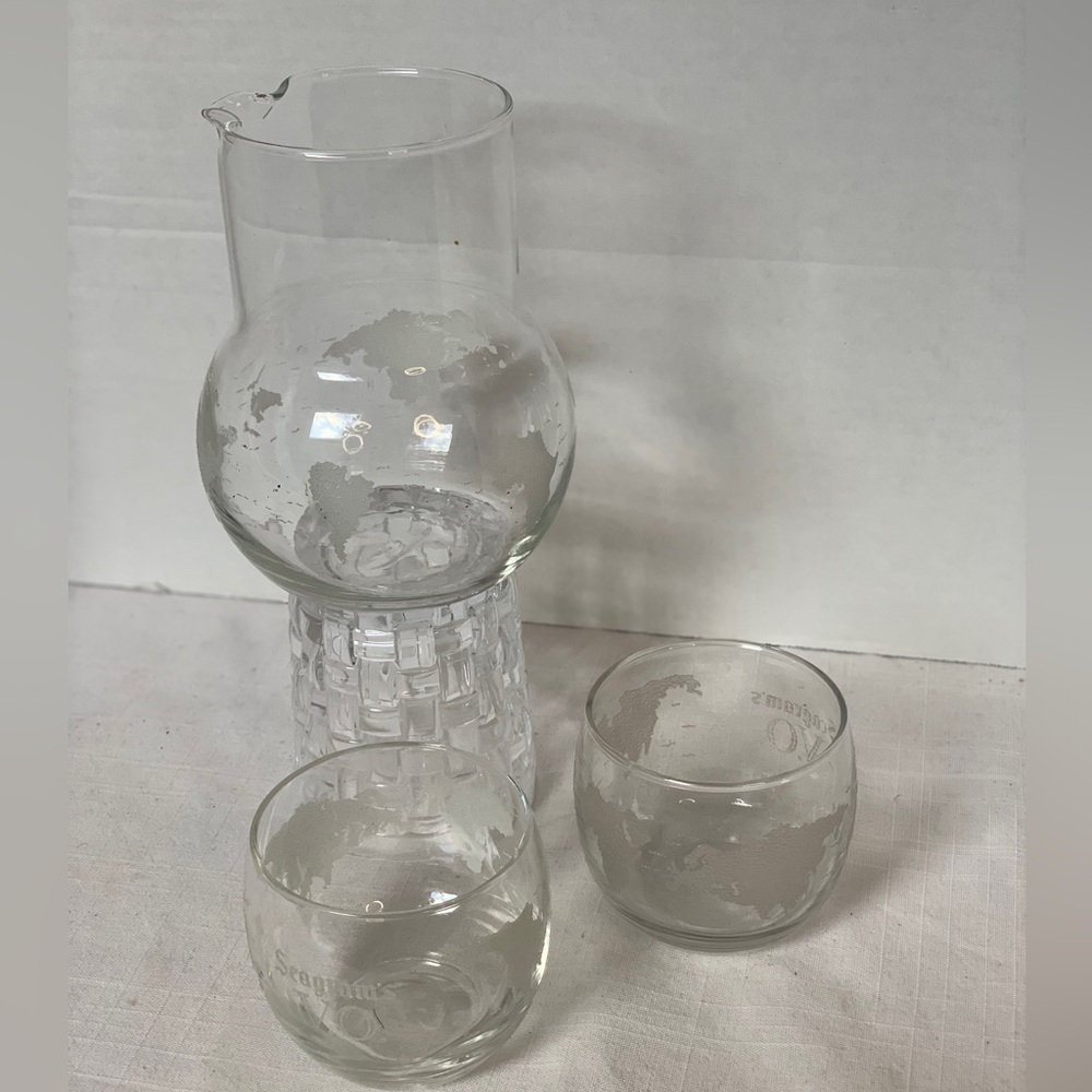 SEAGRAMS VO | 3 Piece Set | 2 Seagrams Roly Poly Glasses and matching decanter